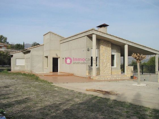 Foto 1 de Chalet en venta en Xàtiva de 4 habitaciones con terraza y garaje