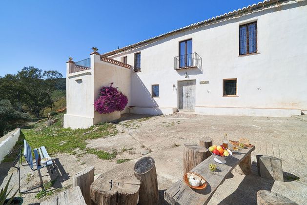 Foto 2 de Casa rural en venda a Álora de 8 habitacions amb terrassa i jardí