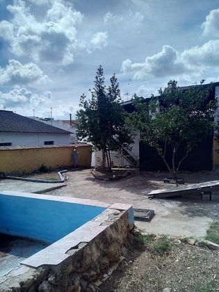 Foto 1 de Venta de casa adosada en calle Vallejos de 2 habitaciones con terraza y piscina