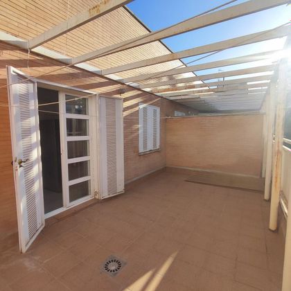 Foto 1 de Venta de dúplex en La Calzada de 2 habitaciones con terraza y garaje