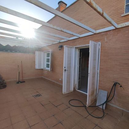Foto 2 de Dúplex en venda a La Calzada de 2 habitacions amb terrassa i garatge