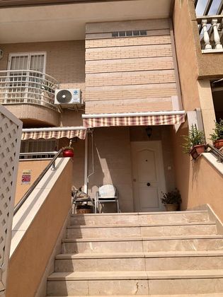 Foto 2 de Casa en venda a ronda De Levante de 4 habitacions amb terrassa i garatge