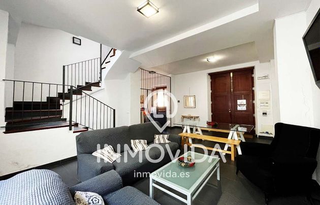 Foto 1 de Casa en venda a Xàtiva de 6 habitacions amb terrassa i balcó