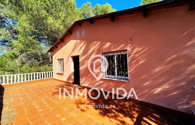 Foto 2 de Chalet en venta en calle Font de la Parra de 2 habitaciones con terraza y jardín
