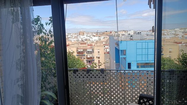 Foto 1 de Venta de piso en Nueva Alcalá de 2 habitaciones con terraza