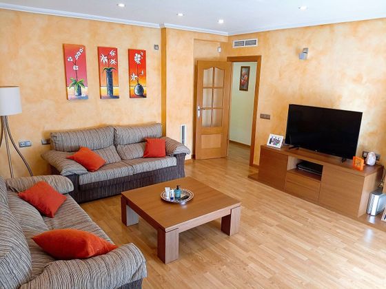 Foto 2 de Dúplex en venda a Beniaján de 4 habitacions amb terrassa i garatge