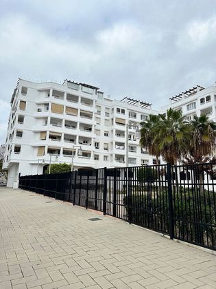 Foto 1 de Venta de piso en Los Naranjos - Las Brisas de 2 habitaciones con terraza y garaje