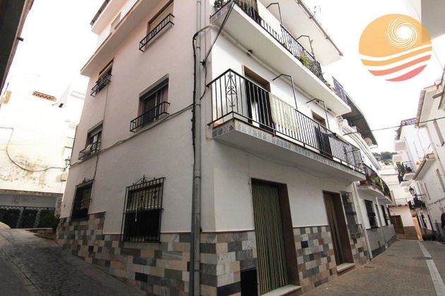 Foto 1 de Casa adossada en venda a calle Nueva de 3 habitacions amb terrassa