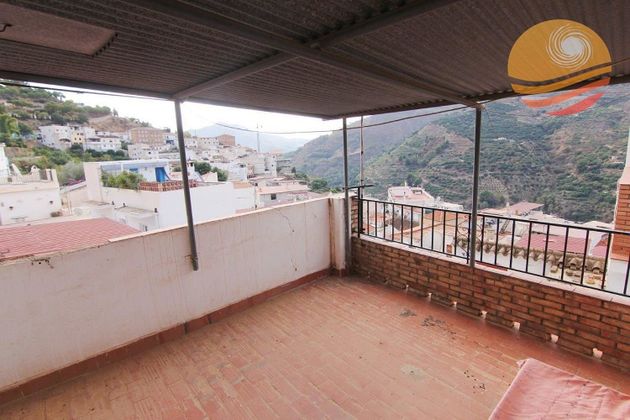 Foto 2 de Casa adossada en venda a calle Nueva de 3 habitacions amb terrassa