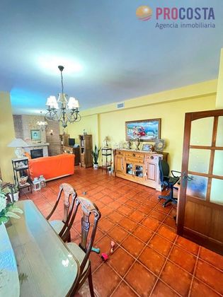 Foto 2 de Casa en venda a calle La Ribera Alta de 4 habitacions amb terrassa i piscina
