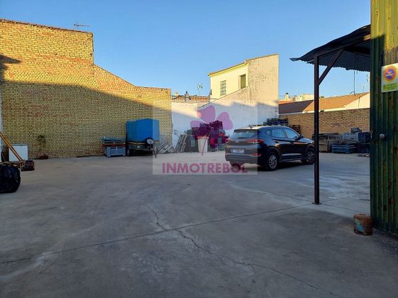 Foto 2 de Venta de terreno en Villanueva del Ariscal de 328 m²