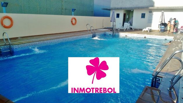 Foto 2 de Piso en venta en Zona Avda. Juan de Diego - Parque Municipal  de 1 habitación con terraza y piscina