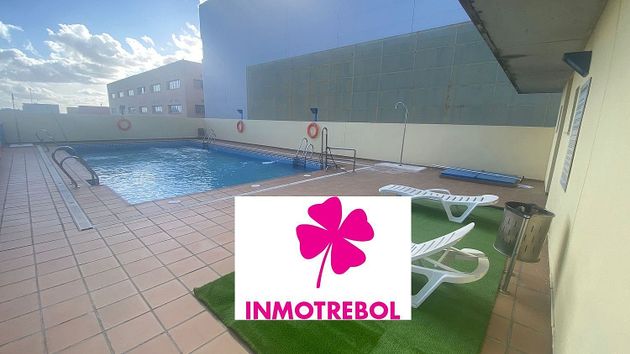 Foto 1 de Piso en venta en Zona Avda. Juan de Diego - Parque Municipal  de 1 habitación con terraza y piscina