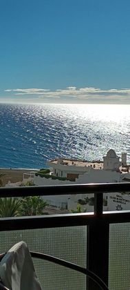 Foto 2 de Pis en lloguer a Playa Bajadilla - Puertos de 1 habitació amb terrassa i mobles
