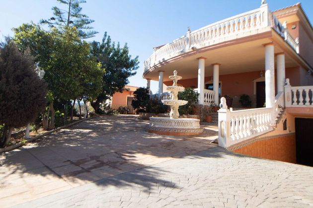 Foto 1 de Venta de casa en Turís de 6 habitaciones con terraza y piscina