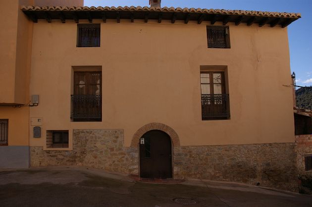 Foto 2 de Casa en venta en Castellote de 16 habitaciones con terraza y jardín
