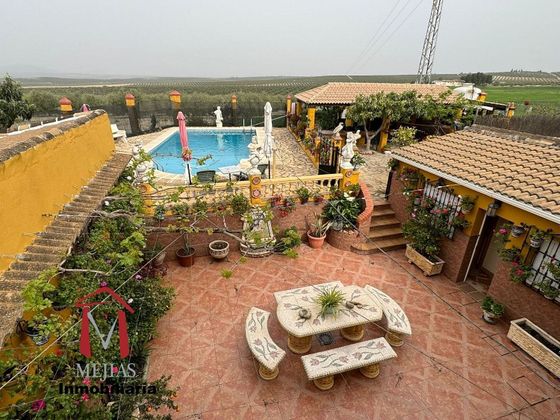 Foto 1 de Casa en venda a Zona de la Vega de 3 habitacions amb terrassa i piscina