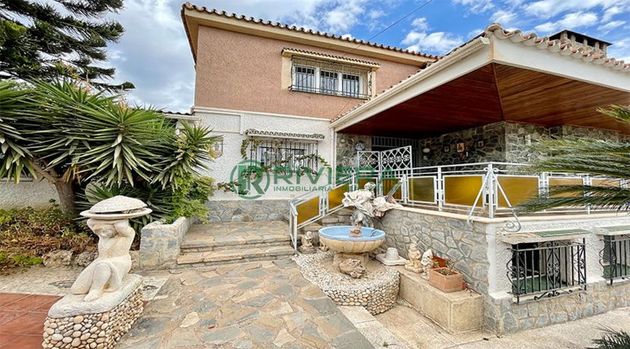 Foto 1 de Casa rural en venda a Puerto Marina de 4 habitacions amb terrassa i piscina