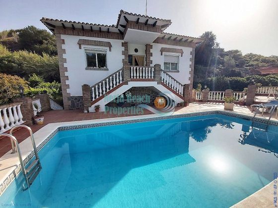 Foto 1 de Casa en venta en Almijara - Capistrano - Cueva de Nerja de 4 habitaciones con terraza y piscina