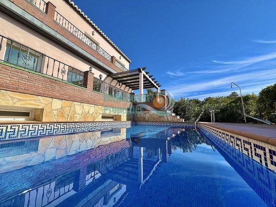 Foto 1 de Casa en venda a Benajarafe – Almayate de 6 habitacions amb terrassa i piscina
