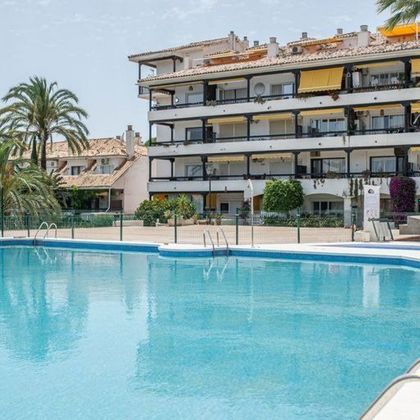 Foto 1 de Pis en venda a El Higueral - La Merced de 2 habitacions amb terrassa i piscina
