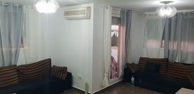Foto 2 de Piso en venta en Aldaia de 3 habitaciones con terraza y garaje