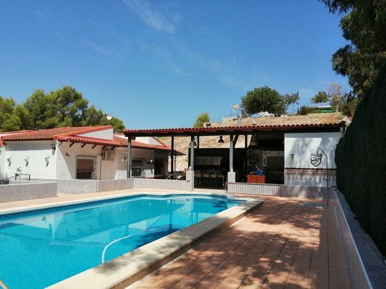 Foto 2 de Venta de chalet en El Romeral de 4 habitaciones con terraza y piscina