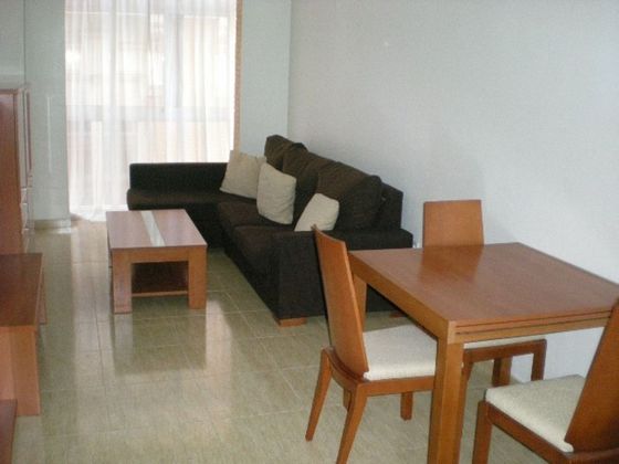 Foto 2 de Alquiler de piso en Casco Histórico de 2 habitaciones con garaje y muebles