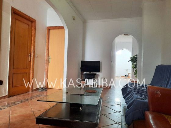 Foto 2 de Casa adossada en venda a Benisanó de 6 habitacions amb terrassa i balcó