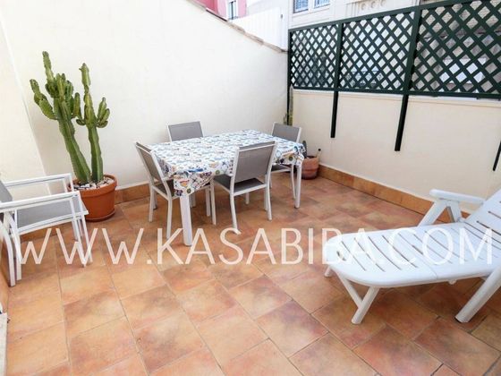 Foto 2 de Ático en alquiler en La Petxina de 2 habitaciones con terraza y muebles