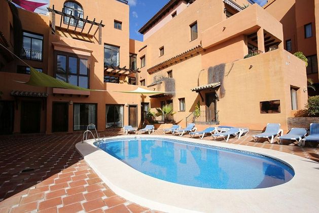 Foto 1 de Dúplex en venda a Paraíso - Atalaya- Benamara de 3 habitacions amb terrassa i piscina