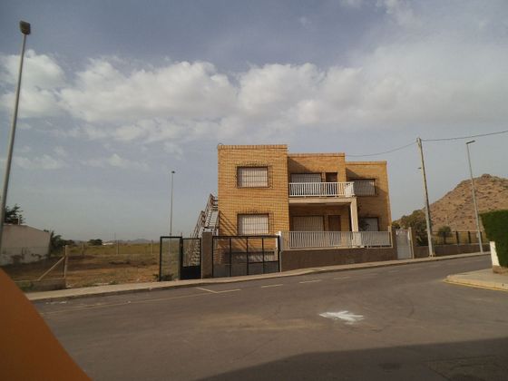 Foto 1 de Venta de chalet en Los Urrutias de 9 habitaciones con terraza y piscina