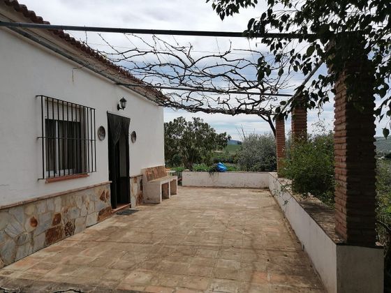 Foto 1 de Venta de casa rural en Álora de 4 habitaciones con terraza y jardín