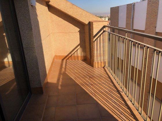 Foto 1 de Venta de piso en calle Parra de 1 habitación con terraza y balcón