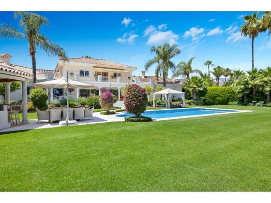 Foto 2 de Casa en venda a Los Naranjos - Las Brisas de 6 habitacions amb terrassa i piscina