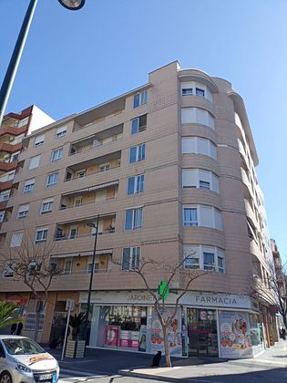 Foto 2 de Piso en venta en plaza De L'exèrcit Espanyol de 2 habitaciones con garaje y balcón