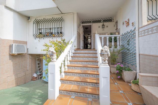 Foto 2 de Casa en venda a Melilla de 4 habitacions amb terrassa i piscina