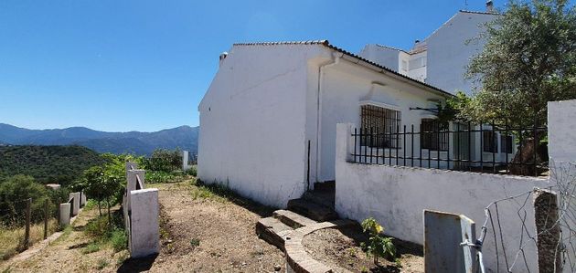 Foto 2 de Casa en venda a calle Los Bancos de 1 habitació amb jardí