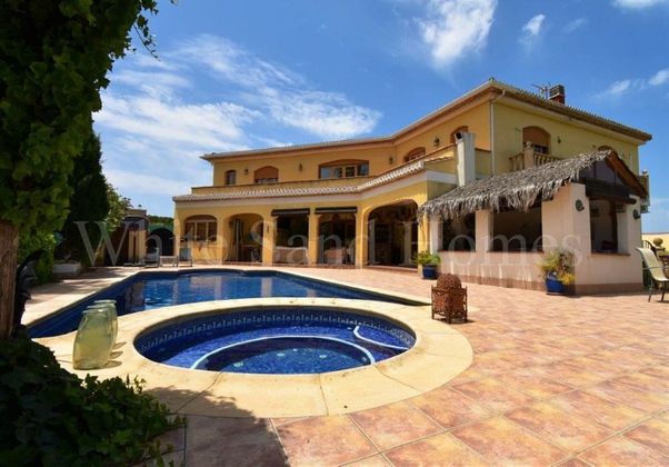 Foto 1 de Xalet en venda a Benicolet de 8 habitacions amb terrassa i piscina