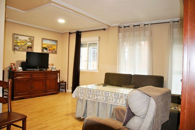 Foto 1 de Casa en venda a Plasencia de 4 habitacions amb garatge i aire acondicionat
