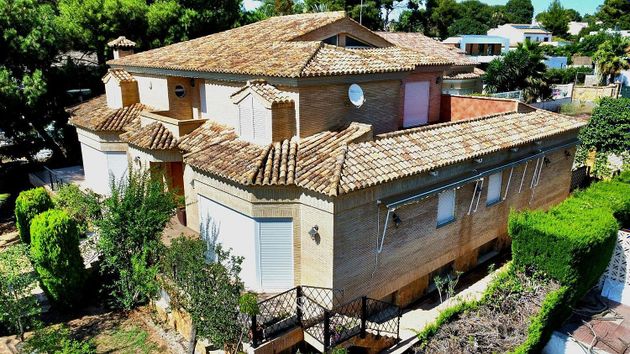Foto 1 de Xalet en venda a La Cañada de 8 habitacions amb terrassa i piscina