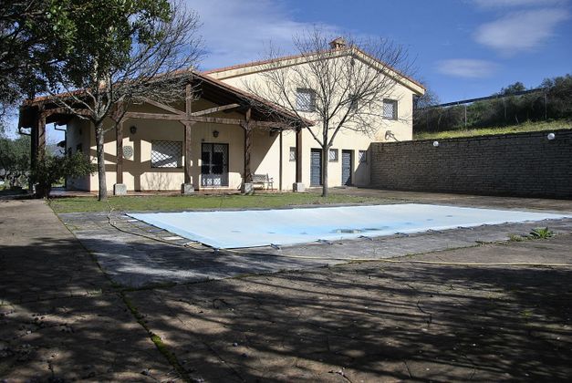 Foto 1 de Xalet en venda a Plasencia de 6 habitacions amb terrassa i piscina
