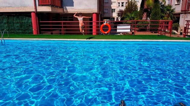 Foto 2 de Pis en venda a Plasencia de 3 habitacions amb terrassa i piscina