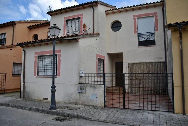 Foto 1 de Casa adossada en venda a Tejeda de Tiétar de 4 habitacions amb terrassa i garatge