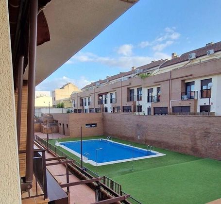 Foto 1 de Casa en venda a Oeste de 3 habitacions amb terrassa i piscina