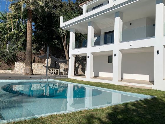 Foto 1 de Chalet en venta en Zona el Higuerón de 4 habitaciones con terraza y piscina