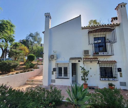 Foto 1 de Casa adosada en venta en calle La Colina de 3 habitaciones con terraza y piscina