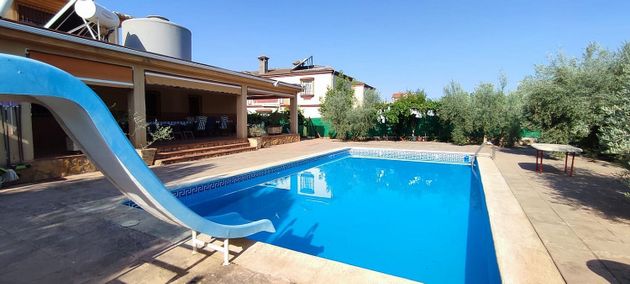 Foto 1 de Xalet en venda a Atarfe de 5 habitacions amb terrassa i piscina