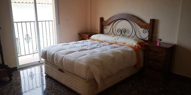 Foto 1 de Casa en venda a Nívar de 3 habitacions amb terrassa i aire acondicionat