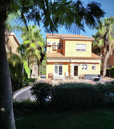Foto 1 de Xalet en venda a Riba-roja de Túria de 4 habitacions amb piscina i garatge